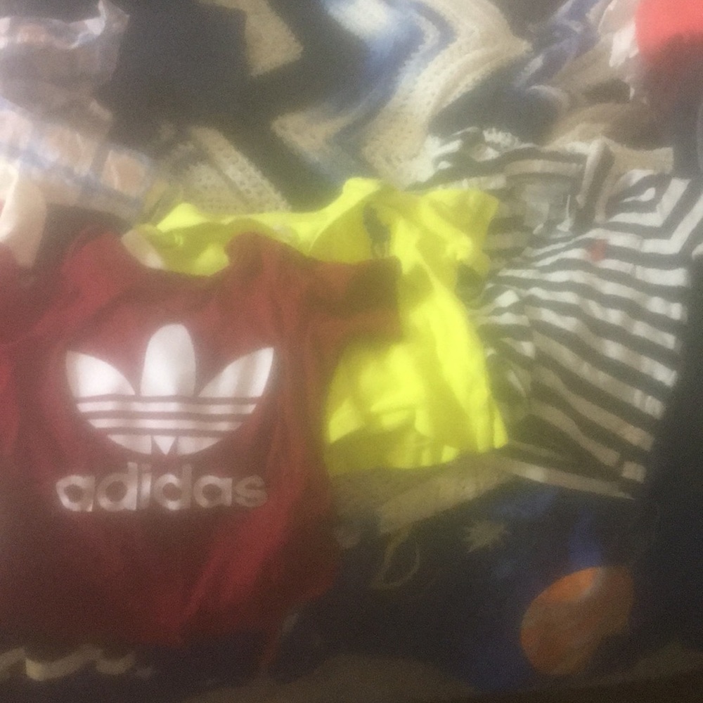 Baby’s clothes ranging from 6months-9months